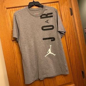 Men’s Air Jordan short sleeve tee